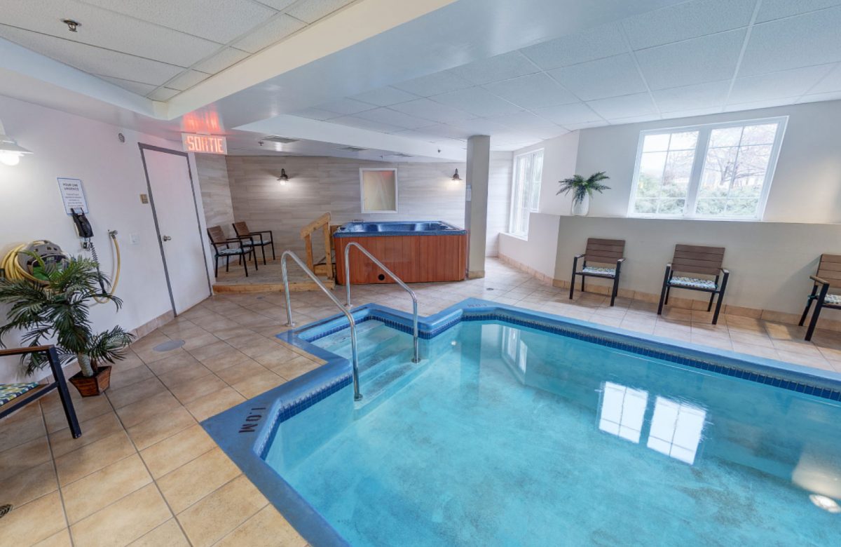 Résidence Le Notre Dame - Repentigny - Piscine - Le Groupe Maurice - Résidences pour aînés