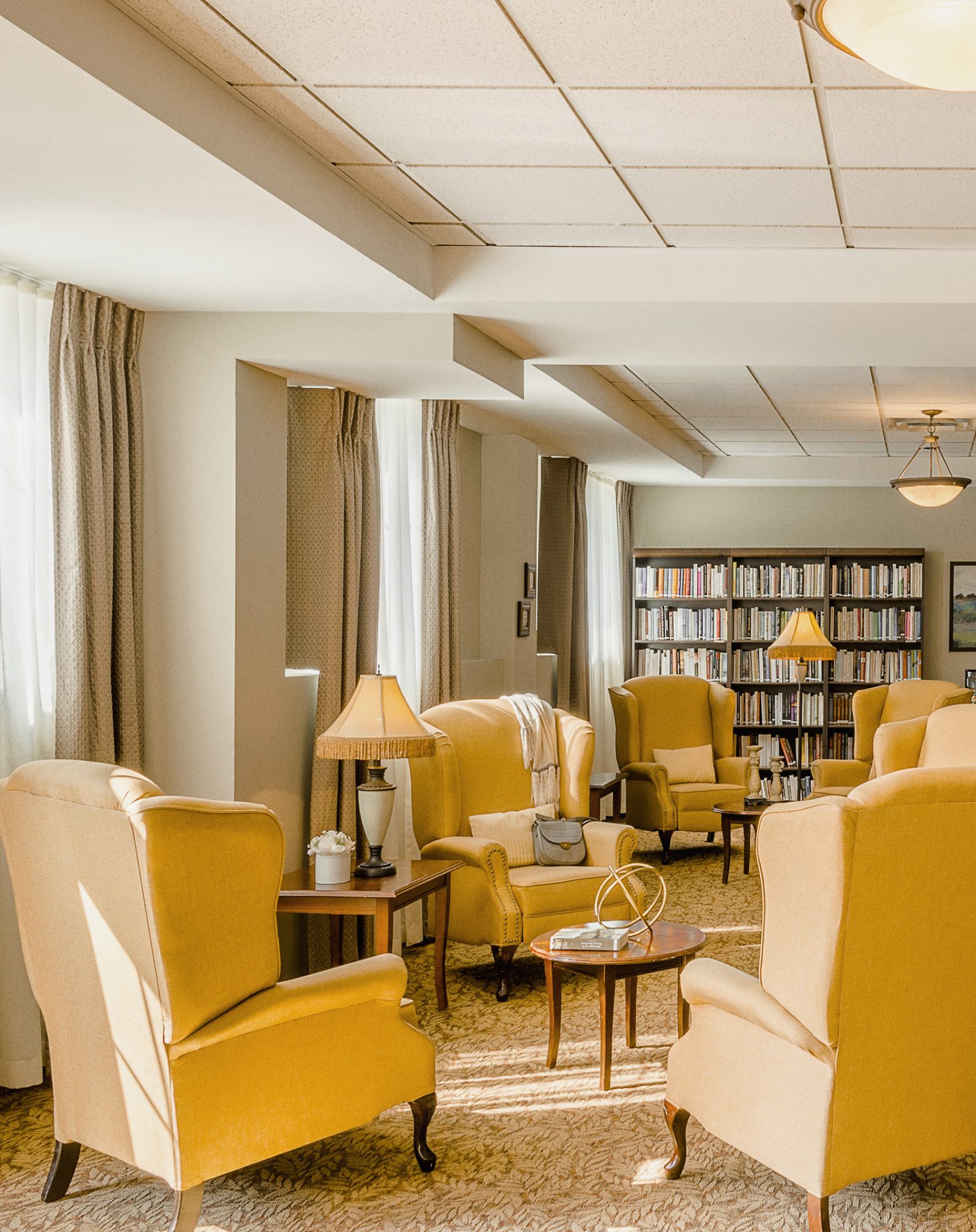 Résidence Le Notre Dame - Repentigny - Bibliothèque - Le Groupe Maurice - Résidences pour aînés